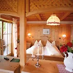 Gipfelhaus Magdalensberg Hotel