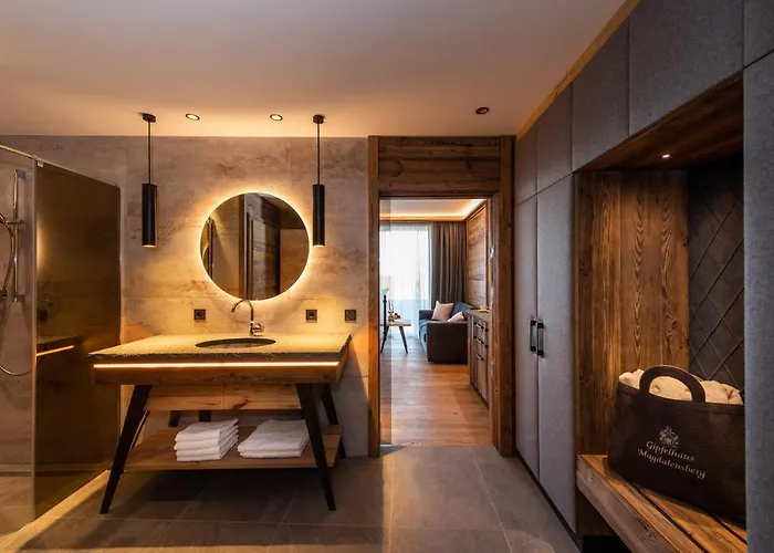 Gipfelhaus Magdalensberg Hotel